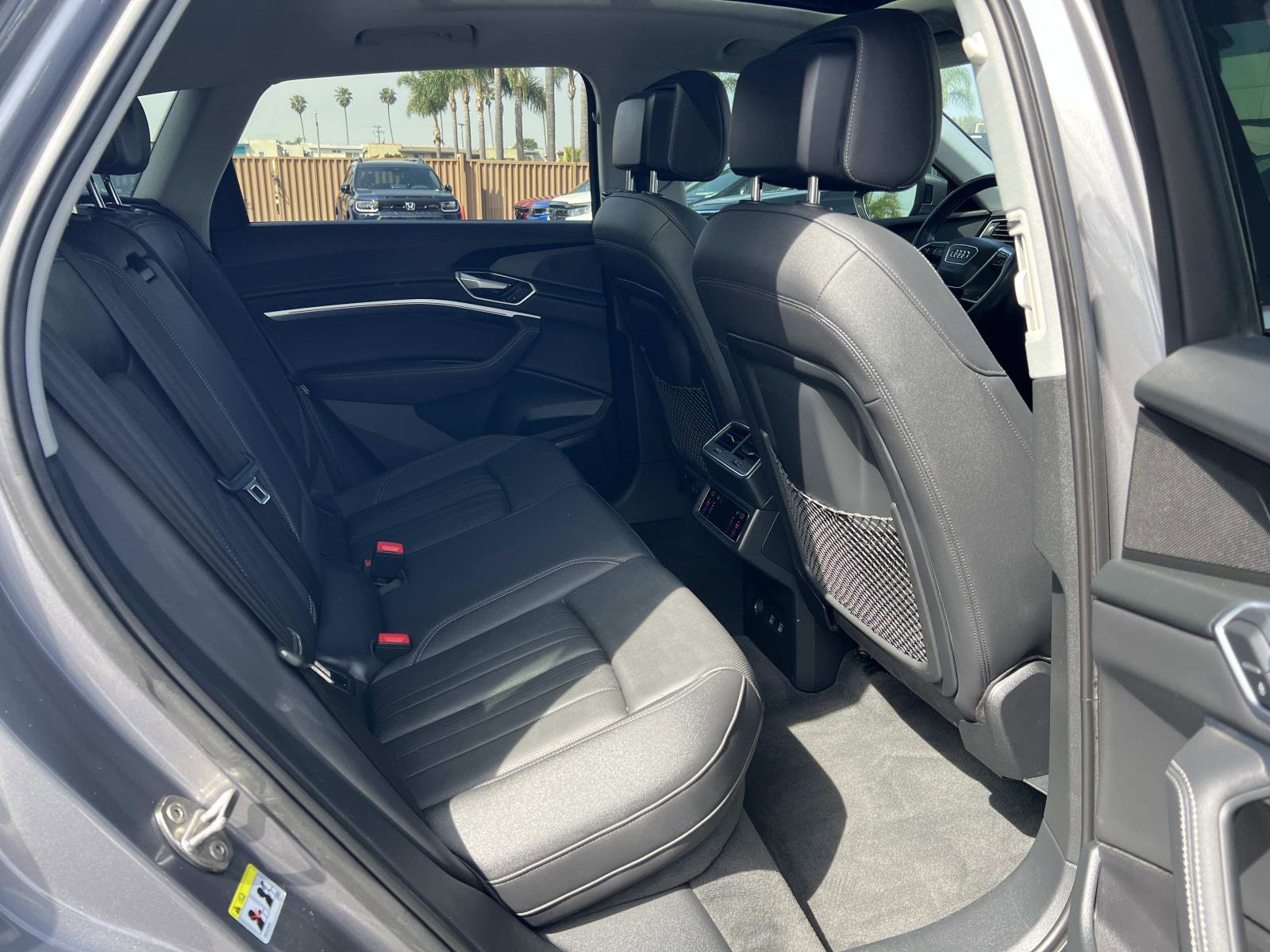 Used 2019 Audi e-tron Premium Plus image 34