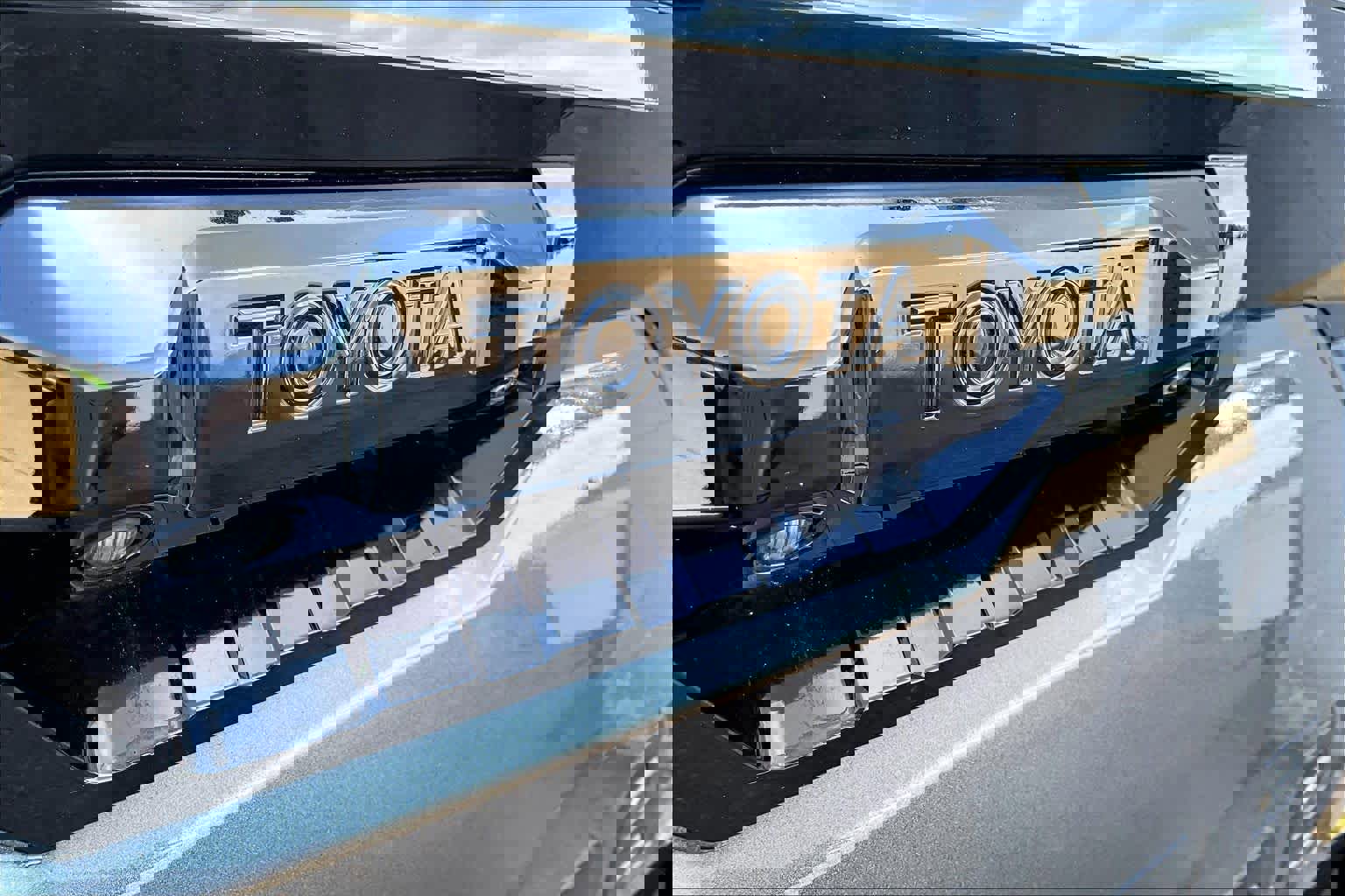 Used 2023 Toyota Tundra Platinum image 31