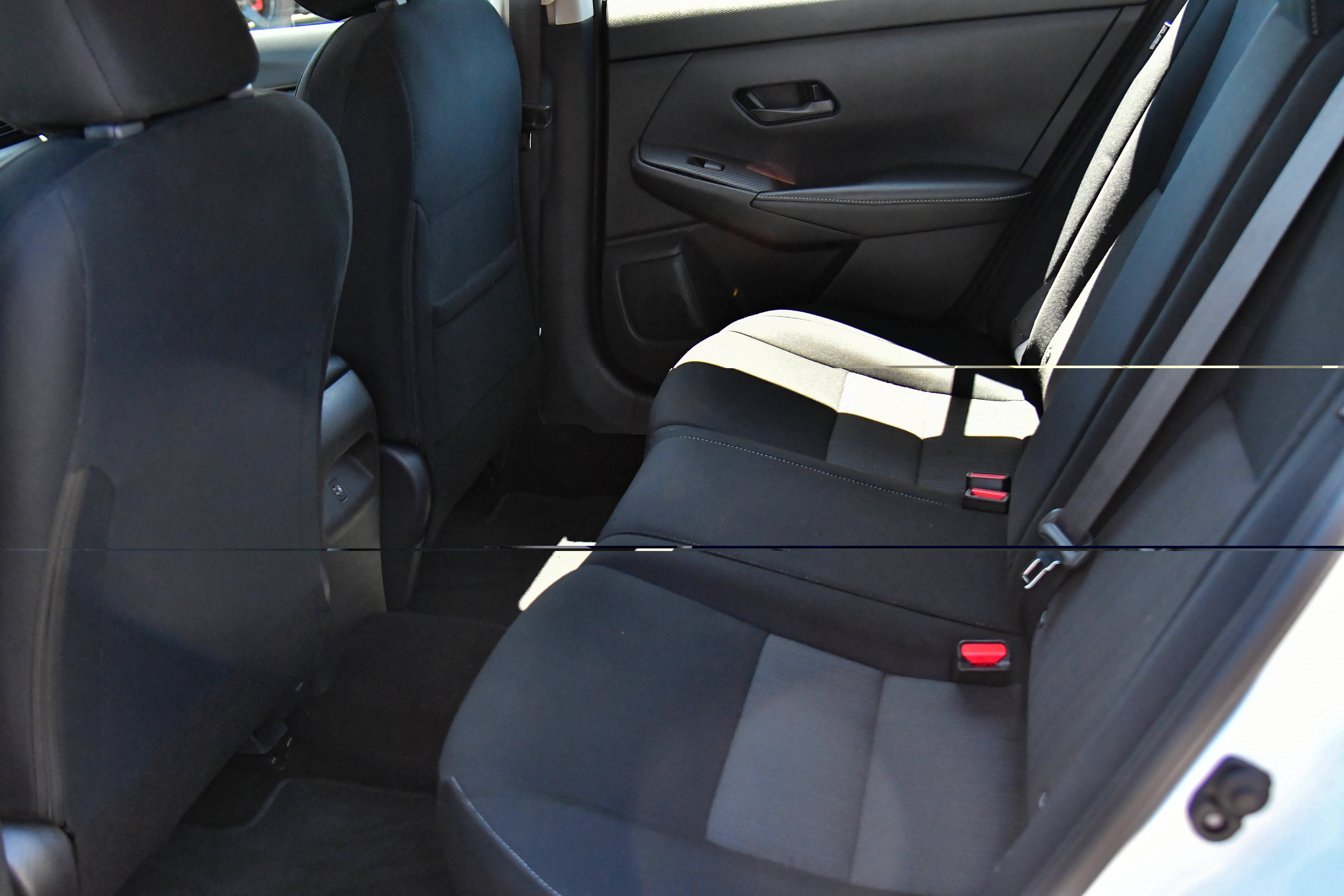 Used 2024 Nissan Sentra SV FWD image 31