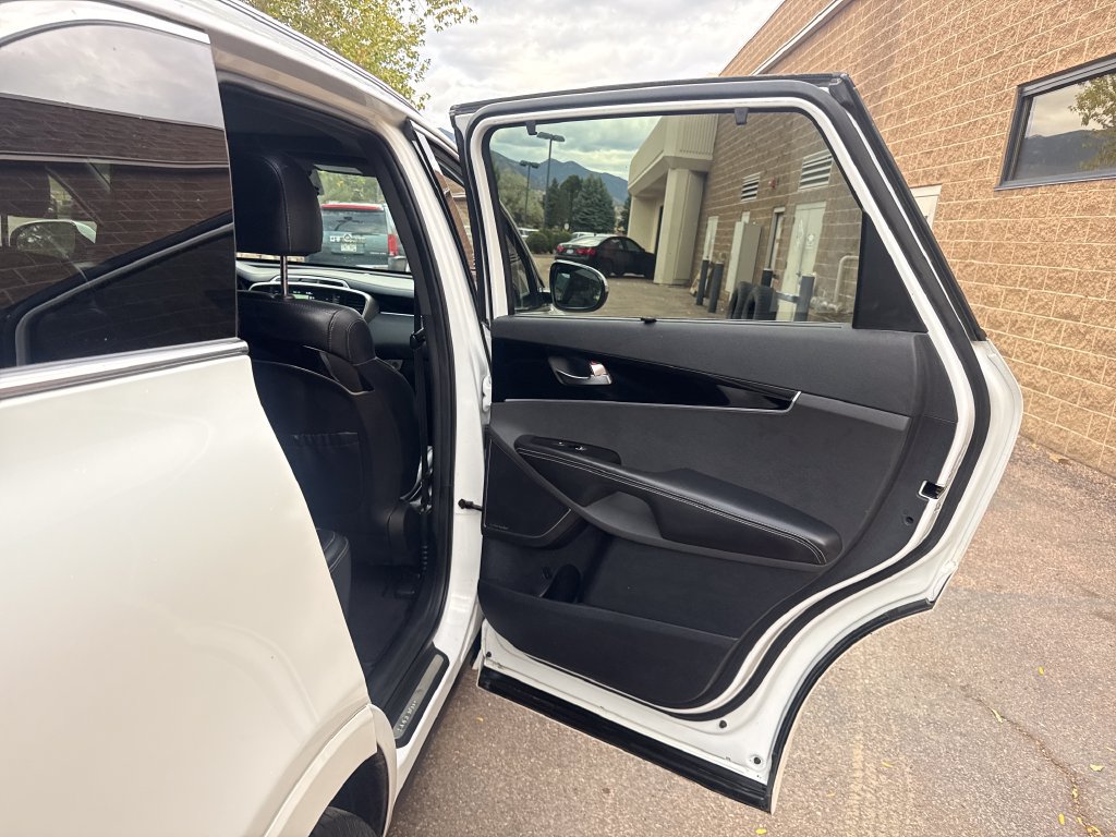 Used 2019 Kia Sorento SX AWD/4WD image 23