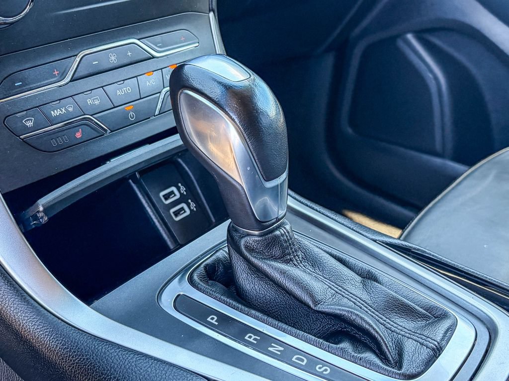 Used 2018 Ford Edge SEL w/ Equipment Group 201A FWD image 41