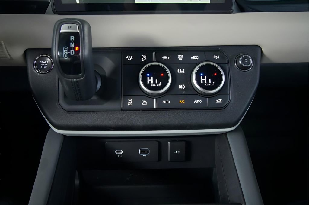 Used 2023 Land Rover Defender 110 X-Dynamic SE image 25