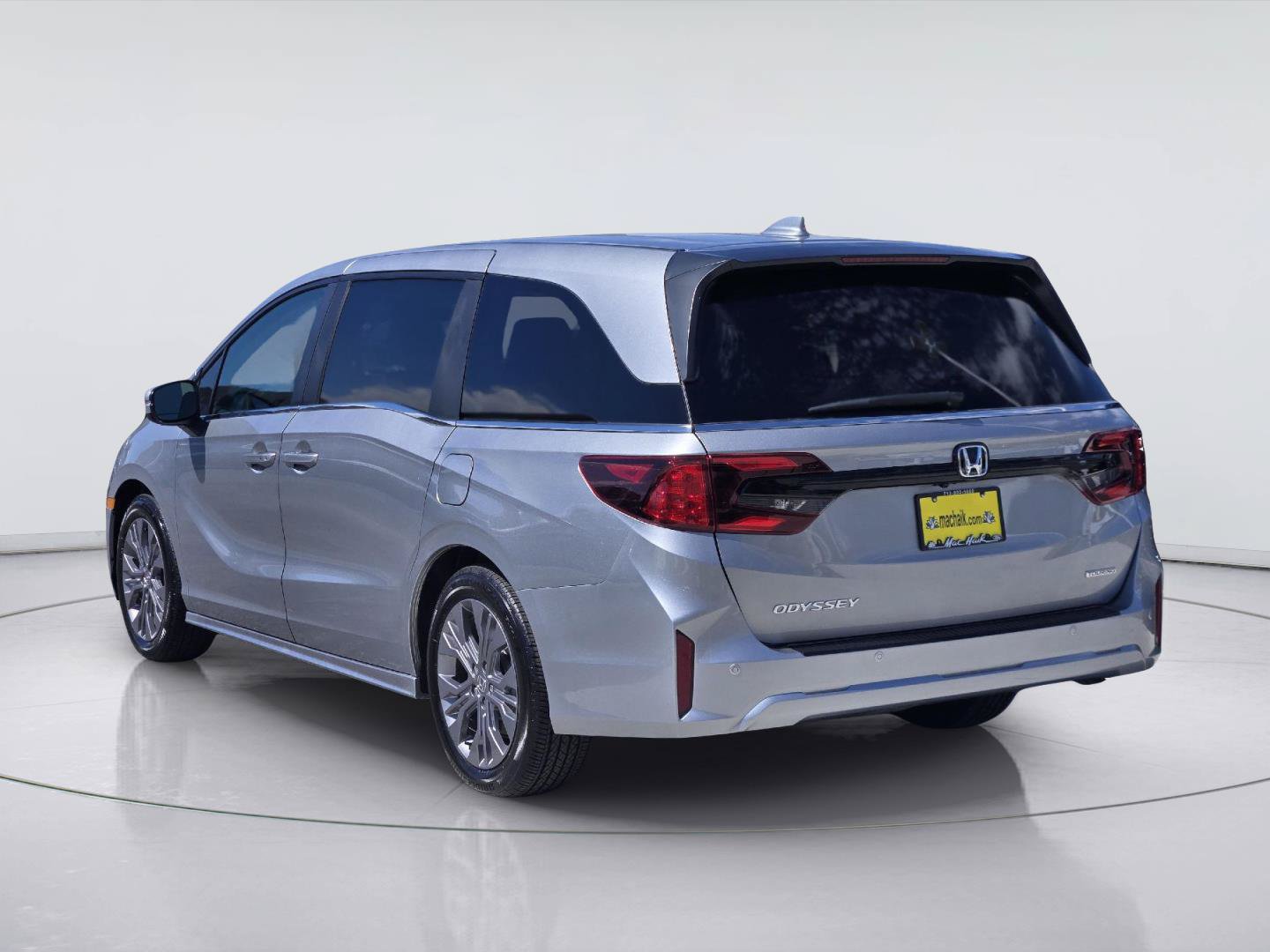 Used 2025 Honda Odyssey Touring image 6