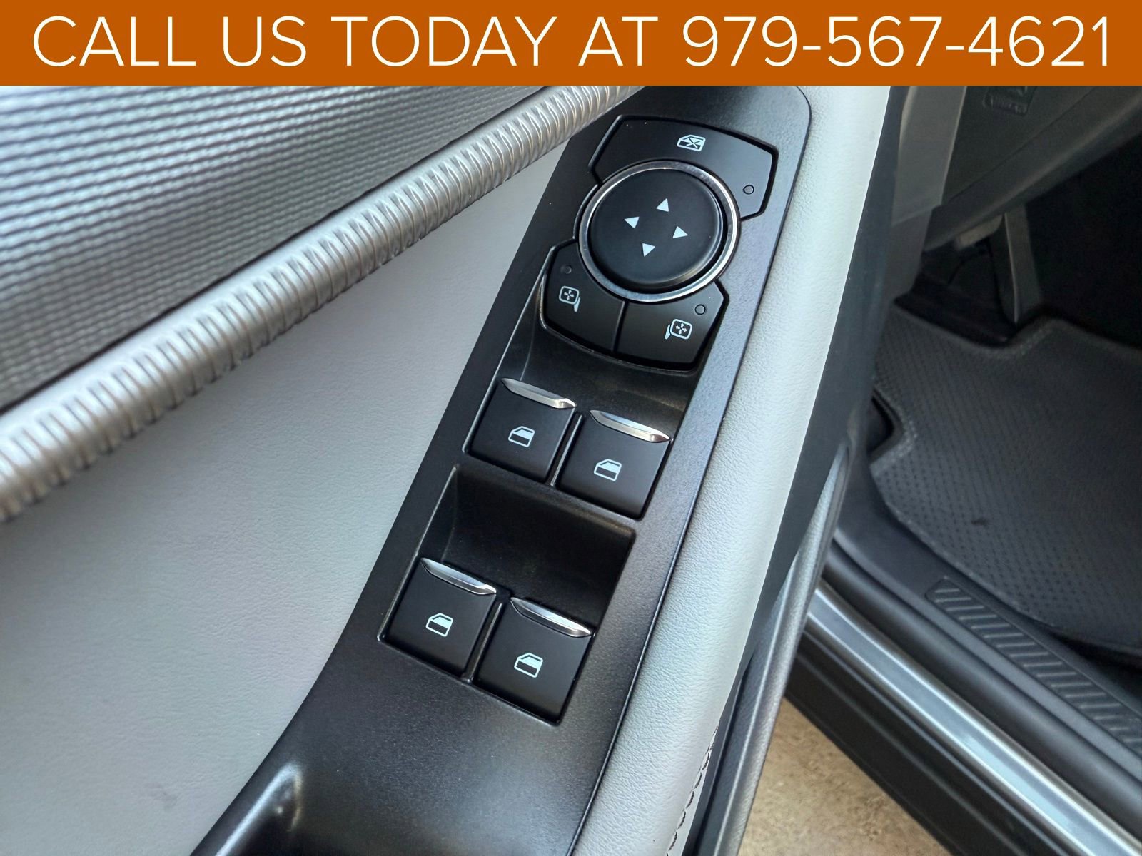 New 2026 Ford Explorer Active image 7