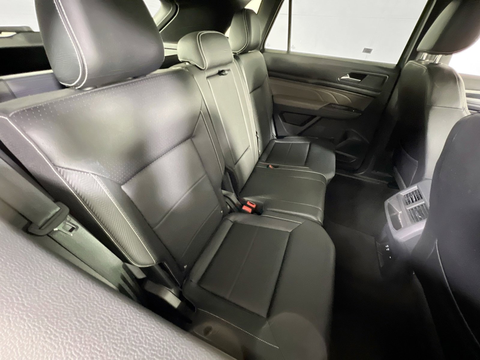 Used 2023 Volkswagen Atlas Cross Sport SEL R-Line image 26