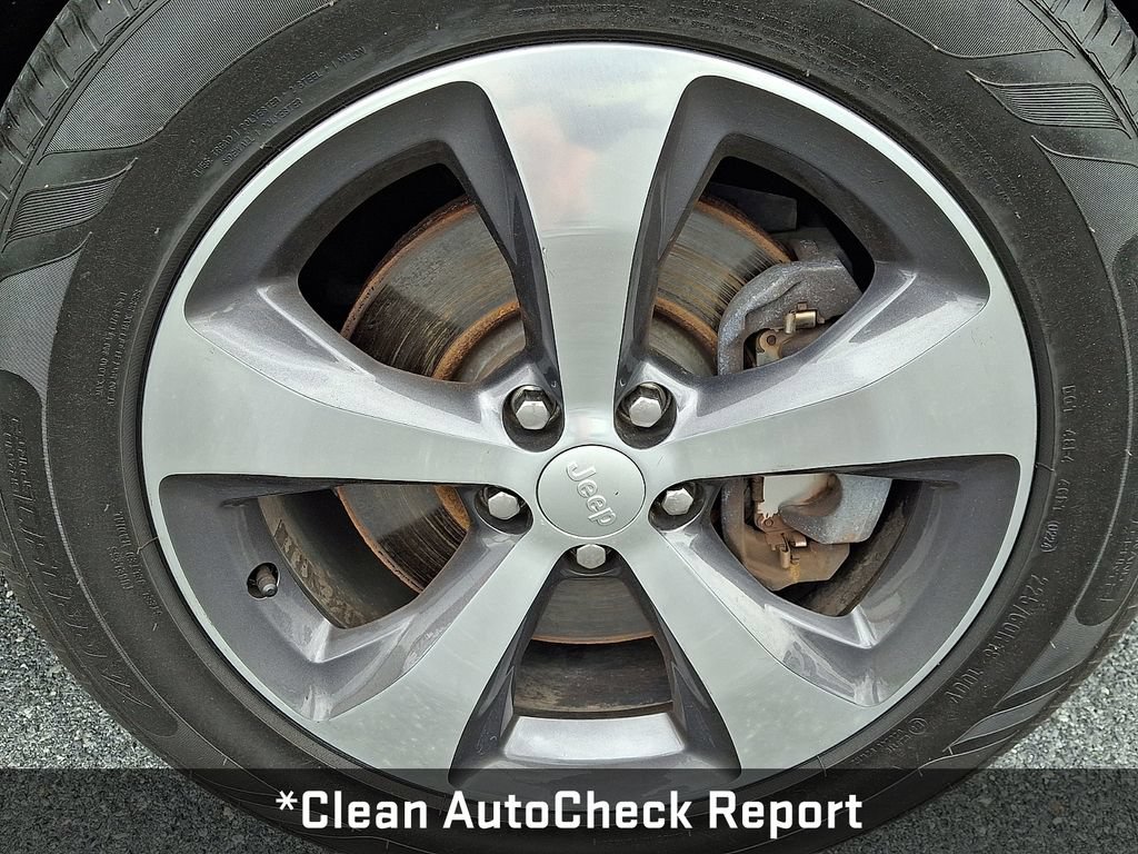 Used 2019 Jeep Cherokee Limited AWD/4WD image 10