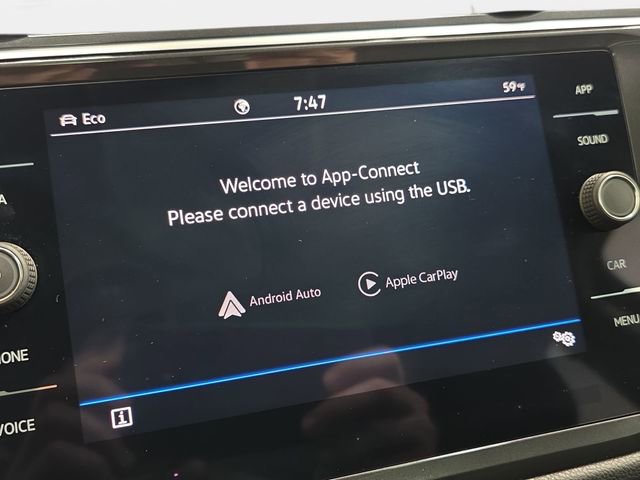 Used 2024 Volkswagen Tiguan SE w/ Panoramic Sunroof Package image 21