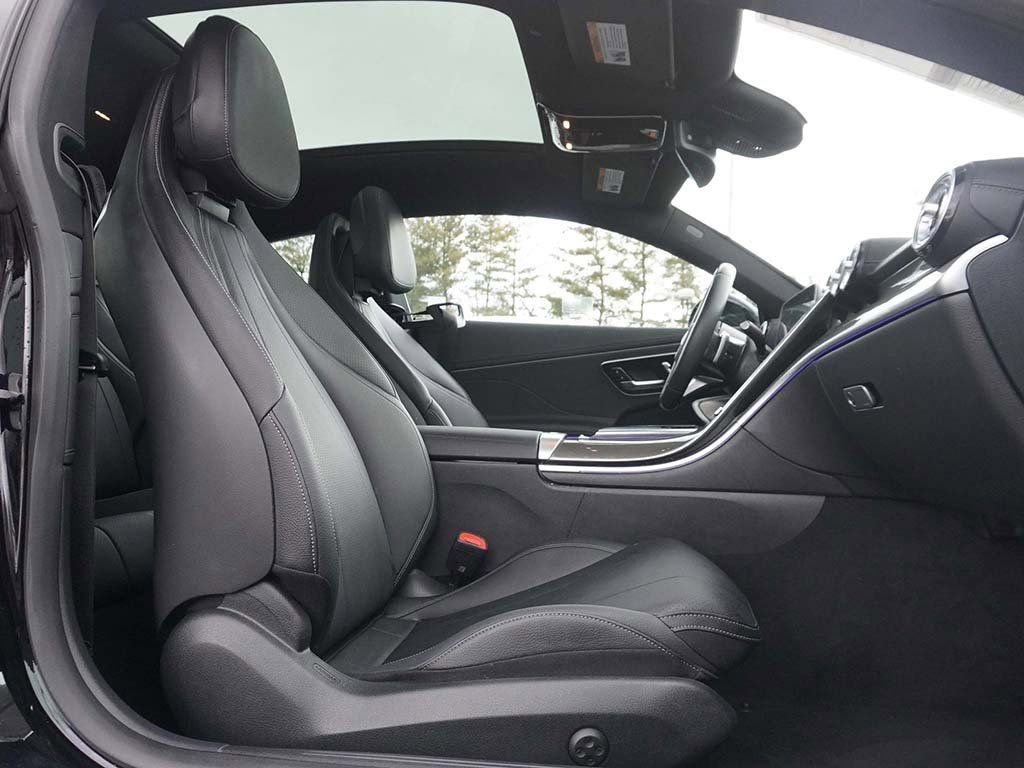 Used 2024 Mercedes-Benz CLE 300 4MATIC Coupe image 32