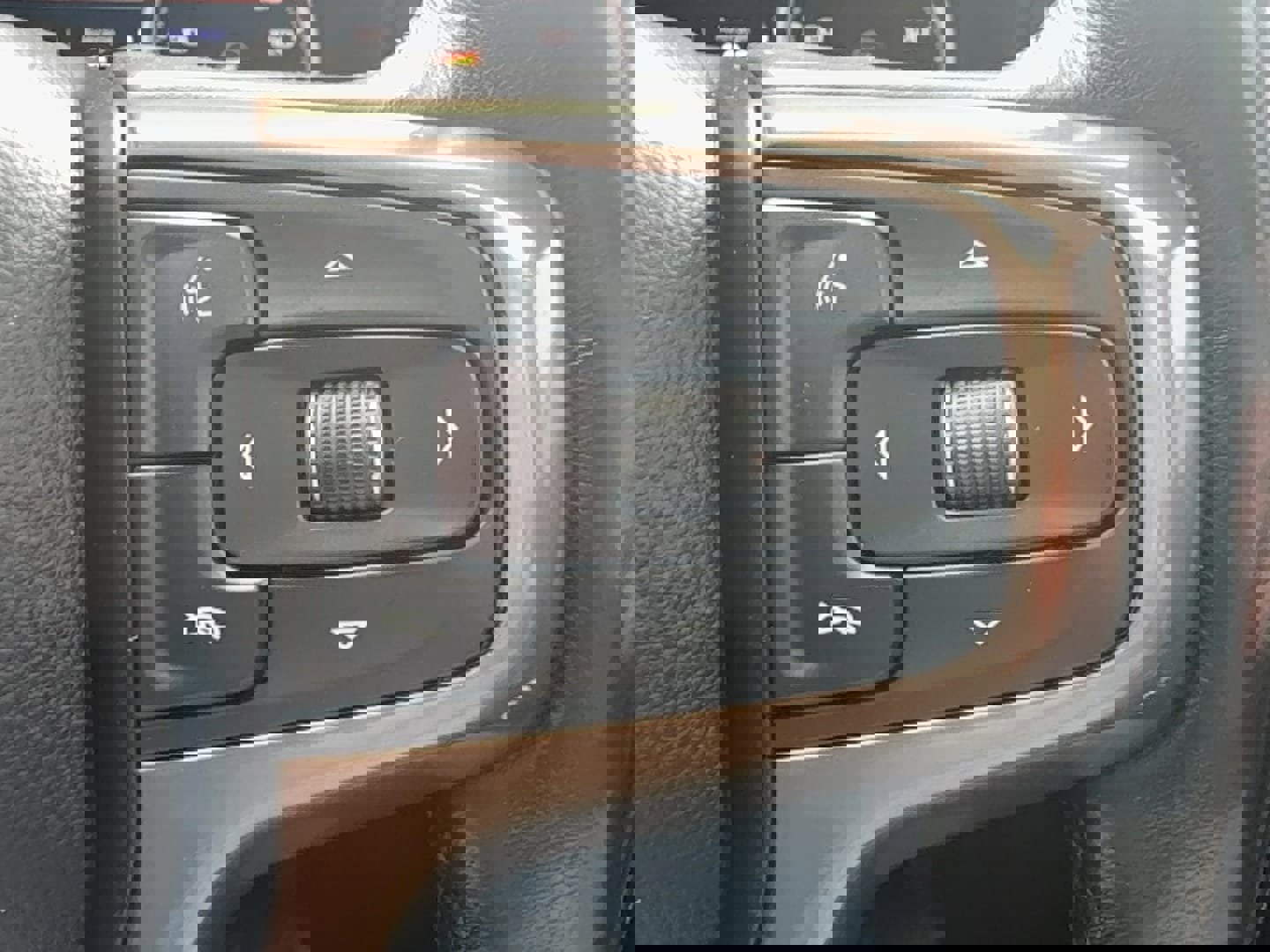 Used 2021 Chevrolet Suburban High Country w/ Premium Package image 28