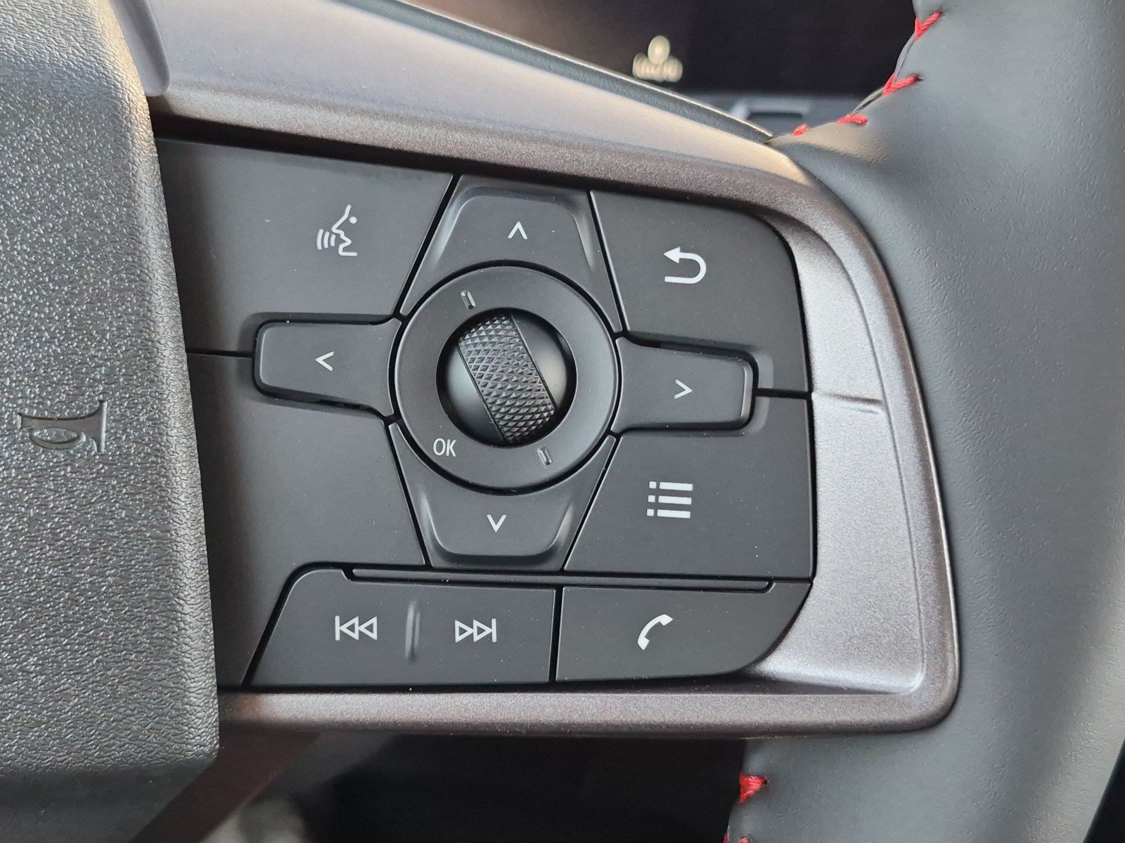 New 2027 Nissan Sentra SR w/ Floor Mat Package FWD image 15