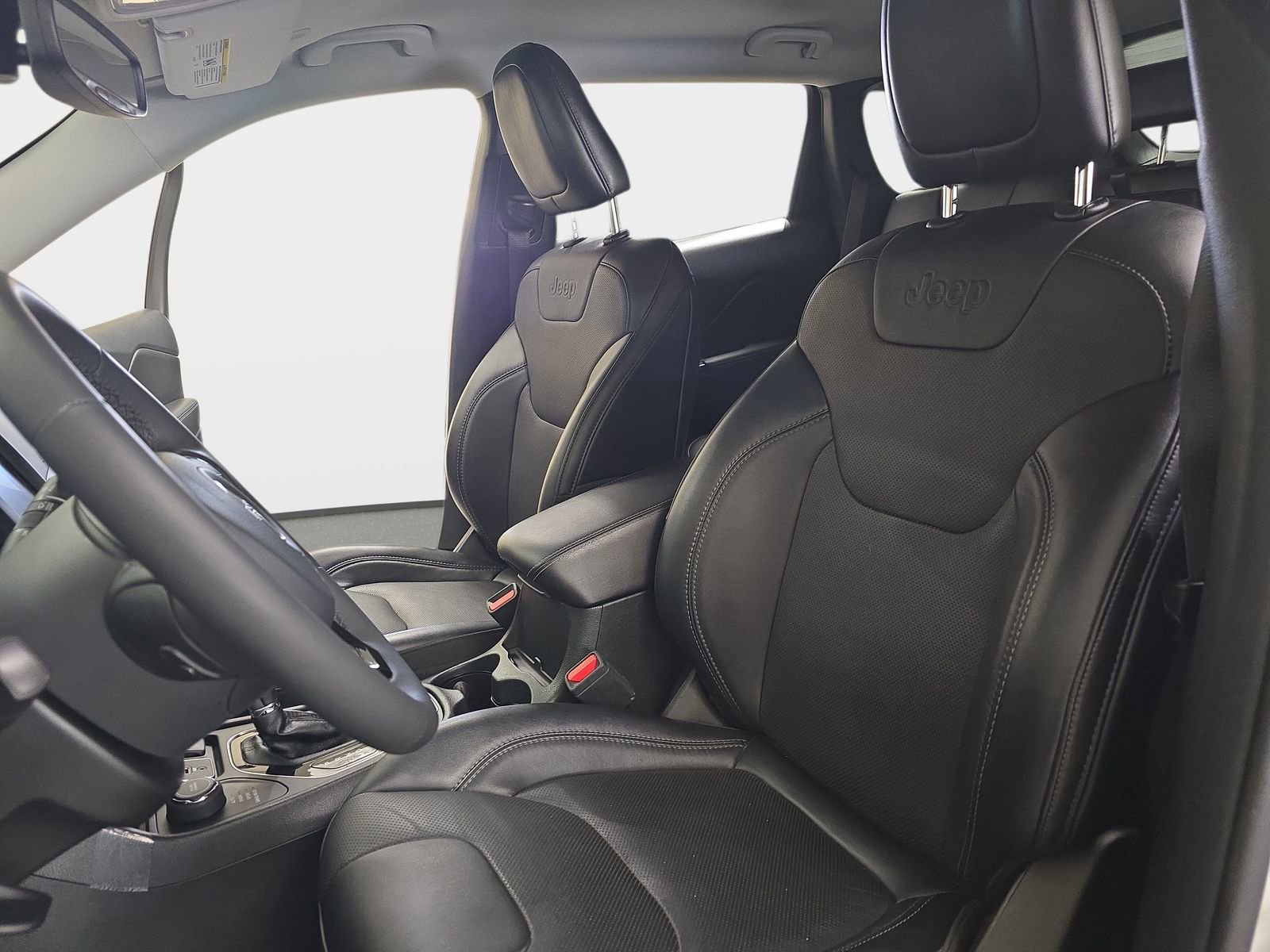 Used 2023 Jeep Cherokee Altitude Lux image 17