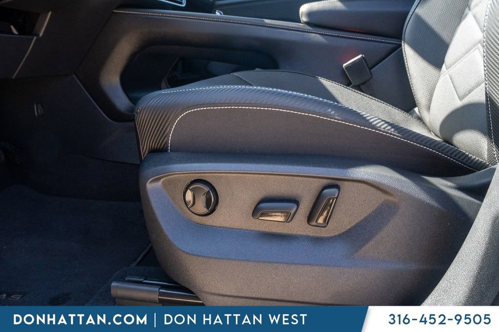 Used 2024 Volkswagen Atlas Cross Sport SE FWD image 16