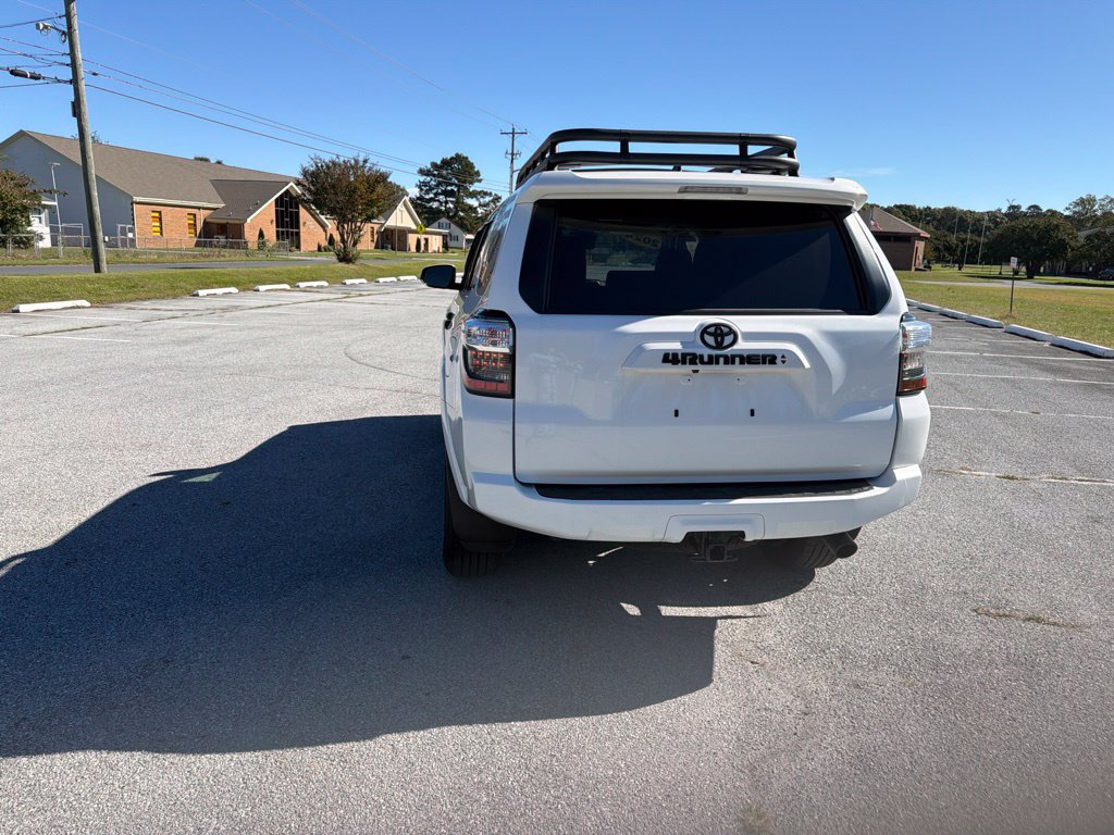 Used 2024 Toyota 4Runner SR5 Premium w/ Moonroof Package AWD/4WD image 7