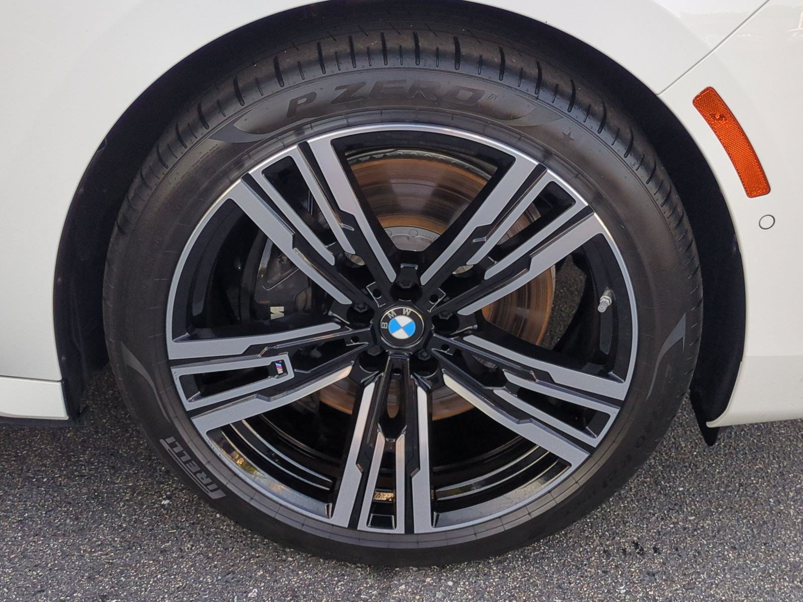 Certified 2024 BMW i7 eDrive50 w/ M Sport Package RWD image 13