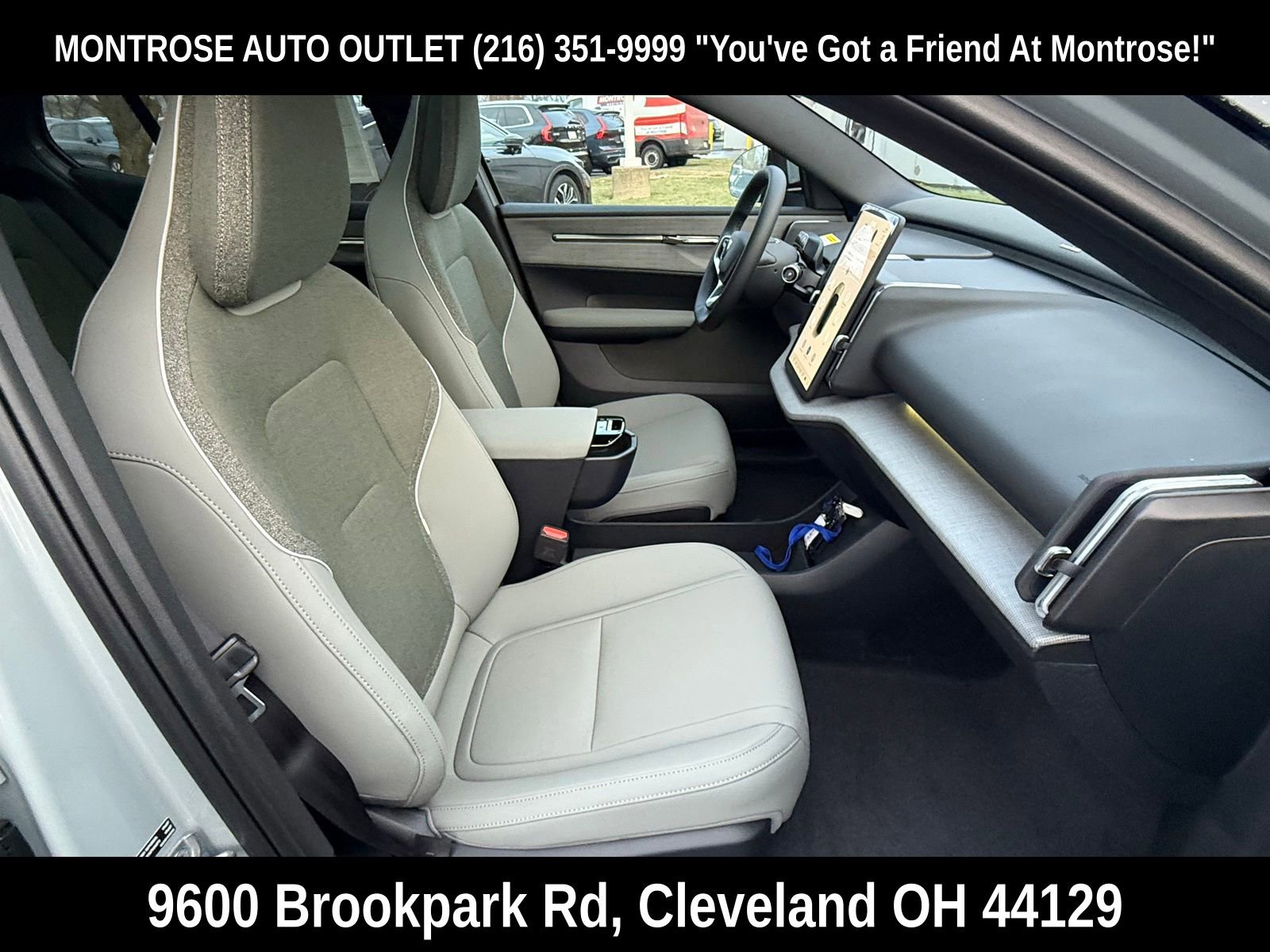 New 2026 Volvo EX30 Cross Country Ultra image 16