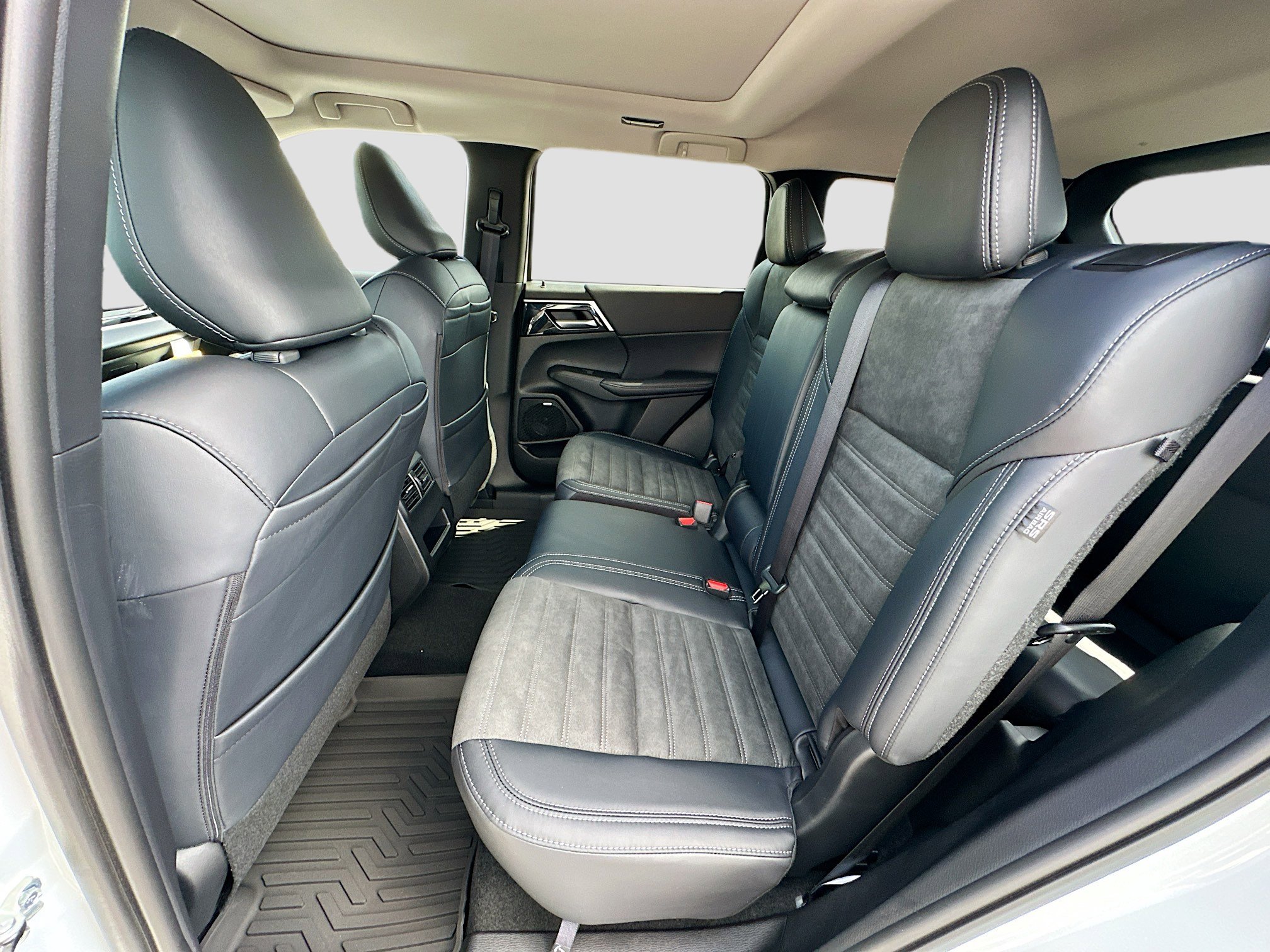 New 2025 Mitsubishi Outlander Trail Edition image 17