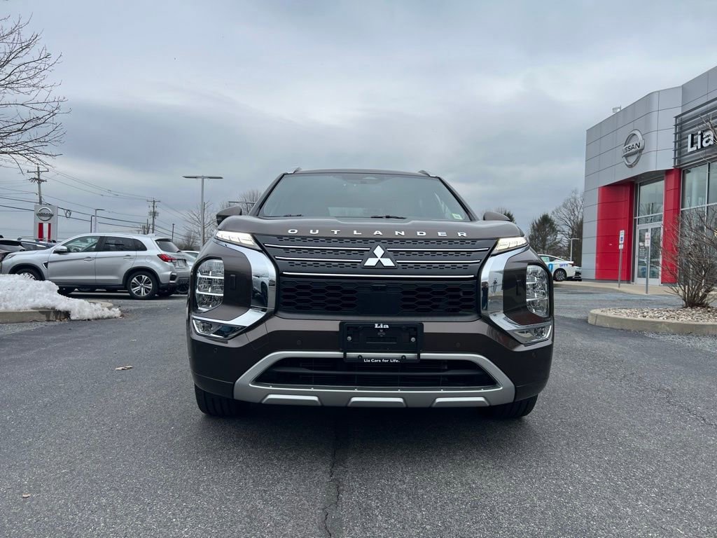 Used 2022 Mitsubishi Outlander SEL image 3