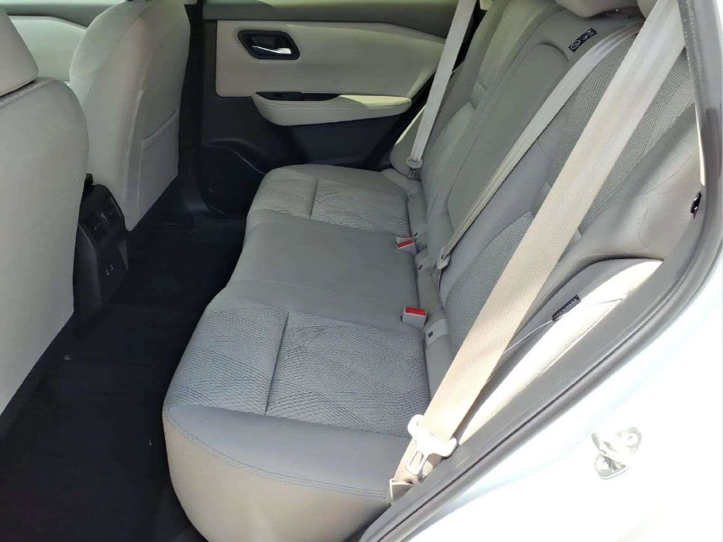 Certified 2025 Nissan Rogue SV AWD/4WD image 14