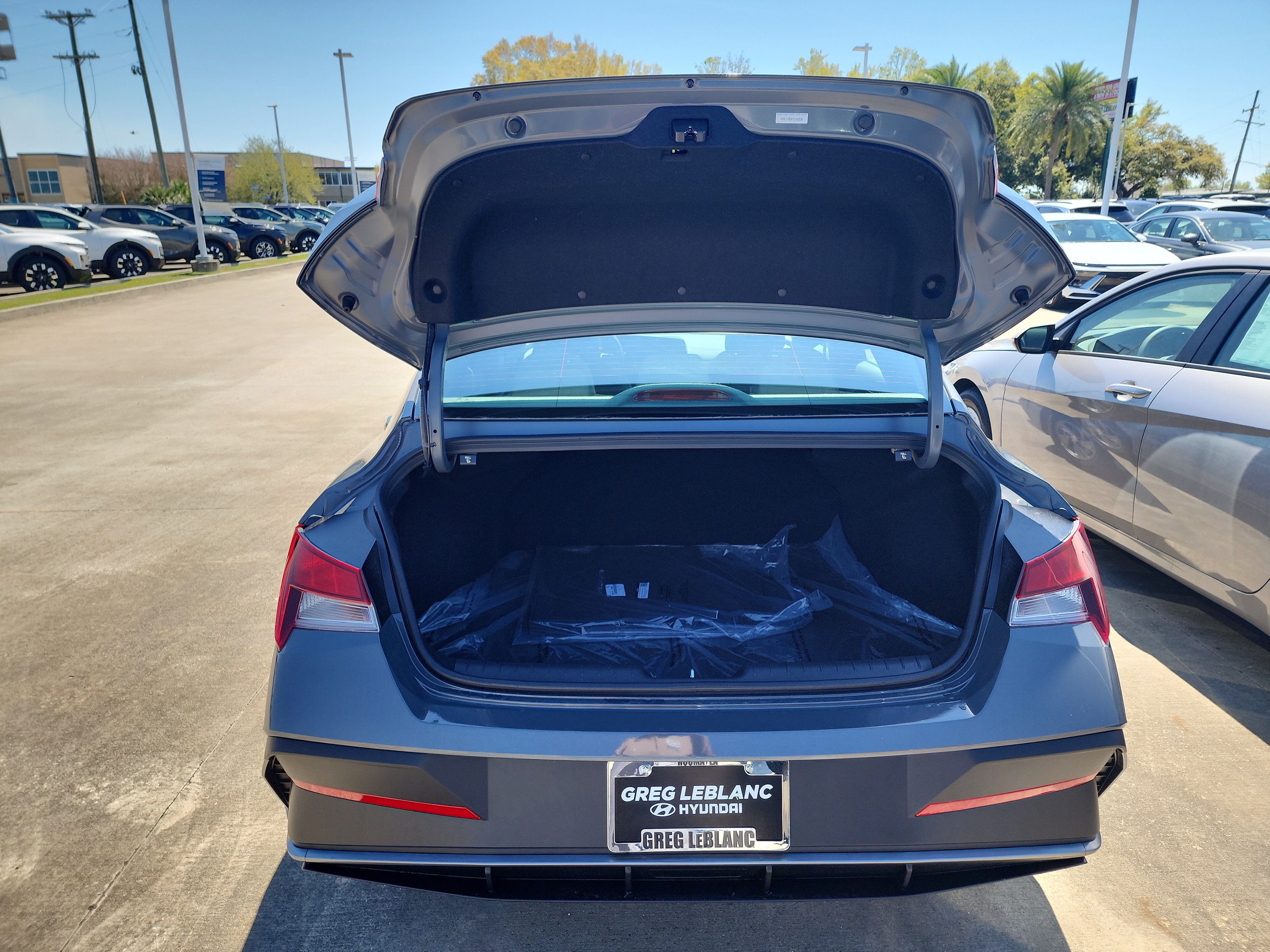 New 2026 Hyundai Elantra SE FWD image 21