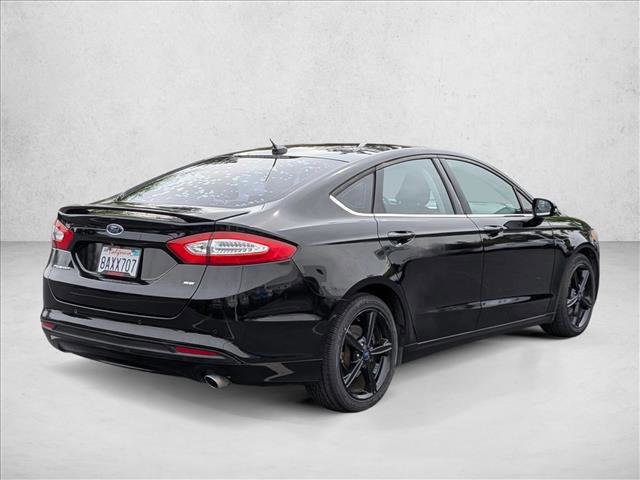 Used 2016 Ford Fusion SE image 5
