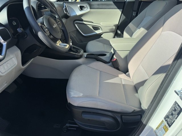 Certified 2025 Kia Soul LX image 16