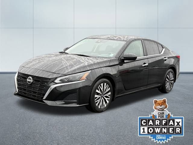 Used 2023 Nissan Altima 2.5 SV image 4