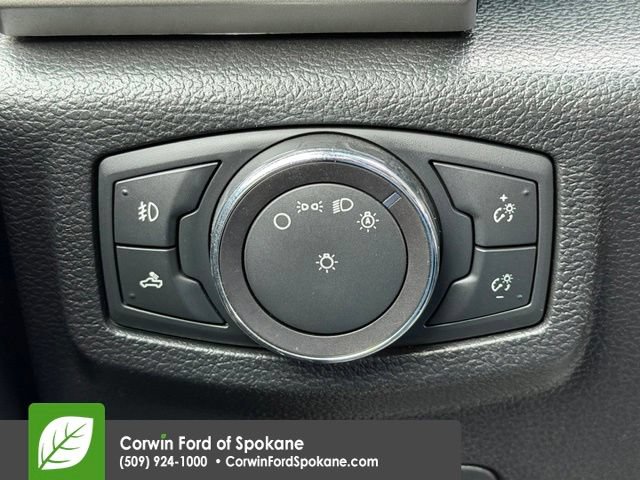 Used 2015 Ford F150 Lariat w/ Equipment Group 502A Luxury AWD/4WD image 28