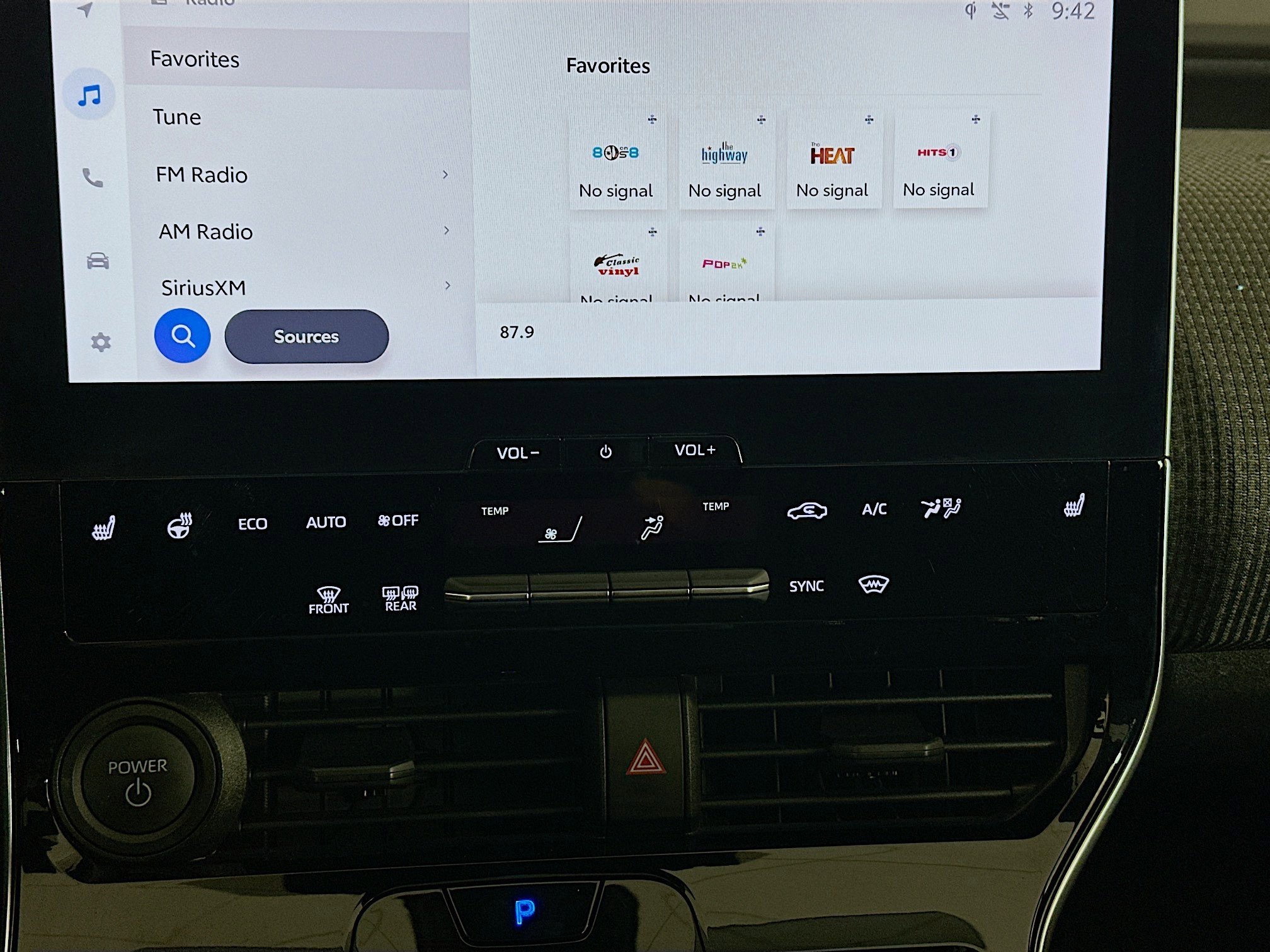 Used 2024 Toyota bZ4X XLE w/ Weather Package image 22