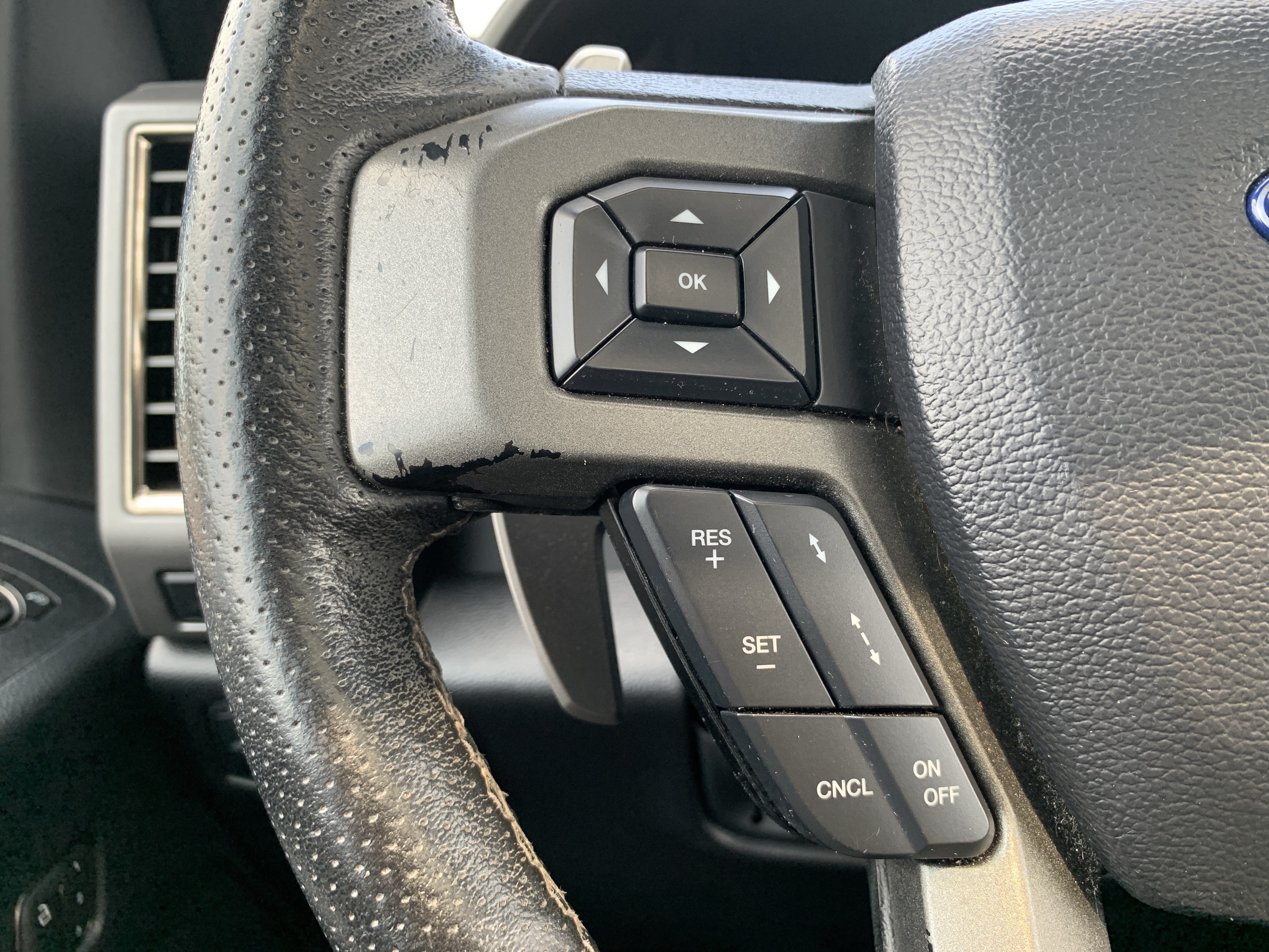 Used 2020 Ford F150 Raptor w/ Equipment Group 802A Luxury AWD/4WD image 19