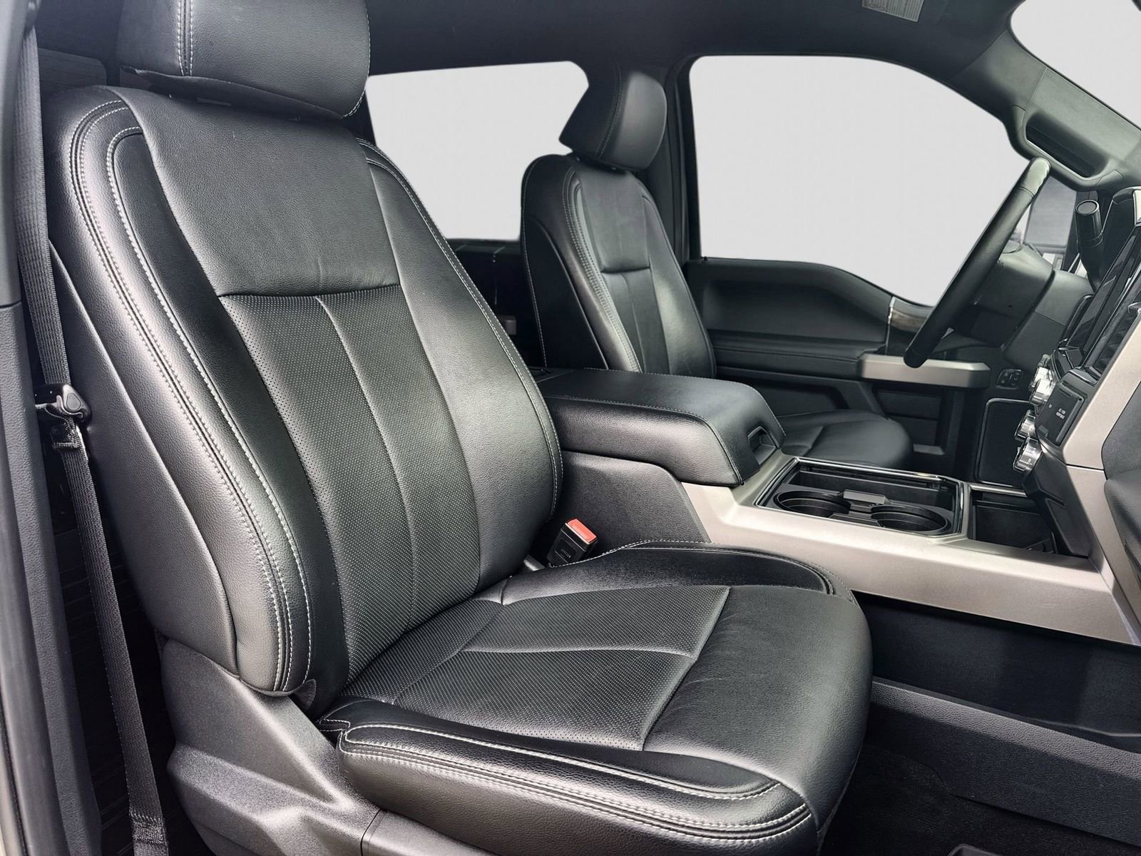 Certified 2022 Ford F250 Lariat w/ Tremor Off-Road Package image 27