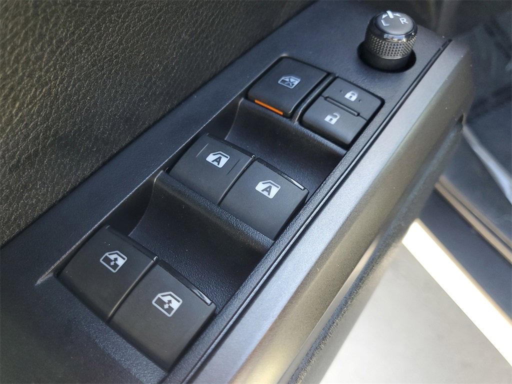 Certified 2022 Toyota Tacoma TRD Off-Road image 17