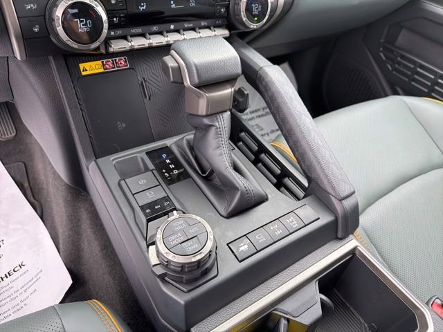 Used 2025 Toyota 4Runner Trailhunter AWD/4WD image 19