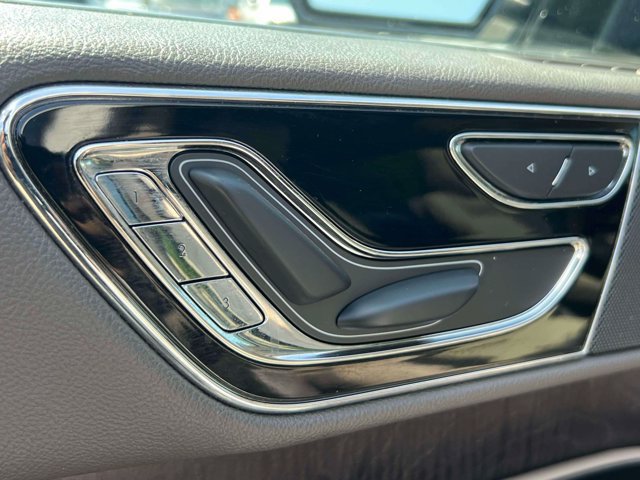 Used 2024 Lincoln Navigator Premiere AWD/4WD image 18