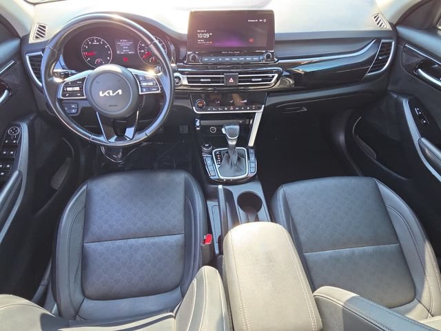 Used 2023 Kia Seltos EX AWD/4WD image 13