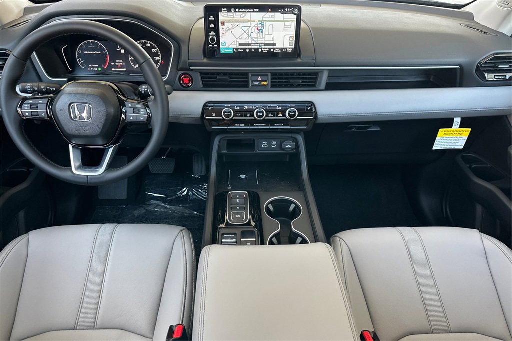 New 2025 Honda Pilot Touring image 14