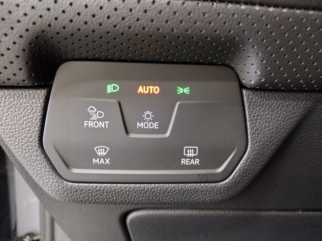 New 2026 Volkswagen Atlas SE image 29