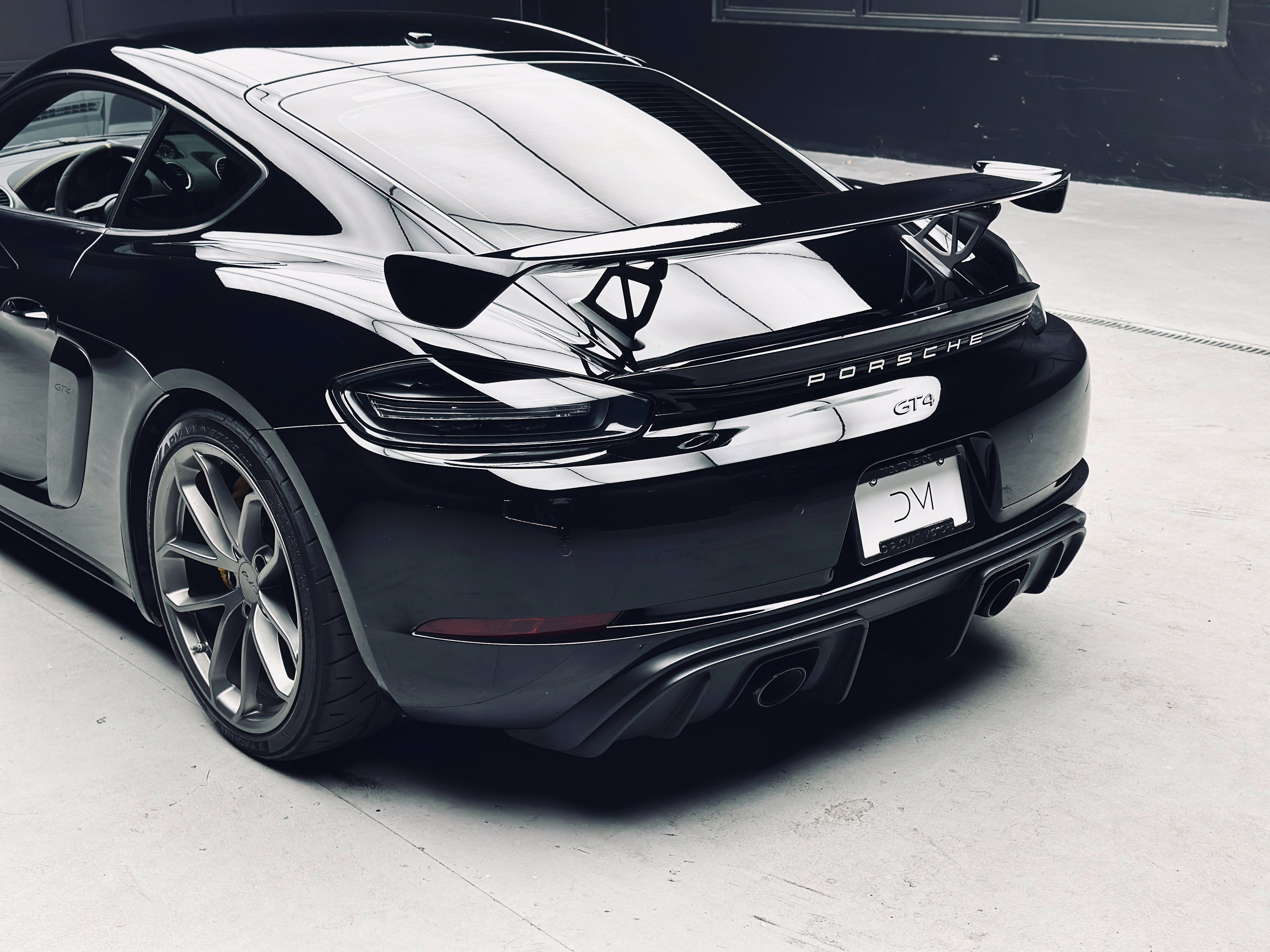 Used 2020 Porsche 718 Cayman GT4 RWD image 17