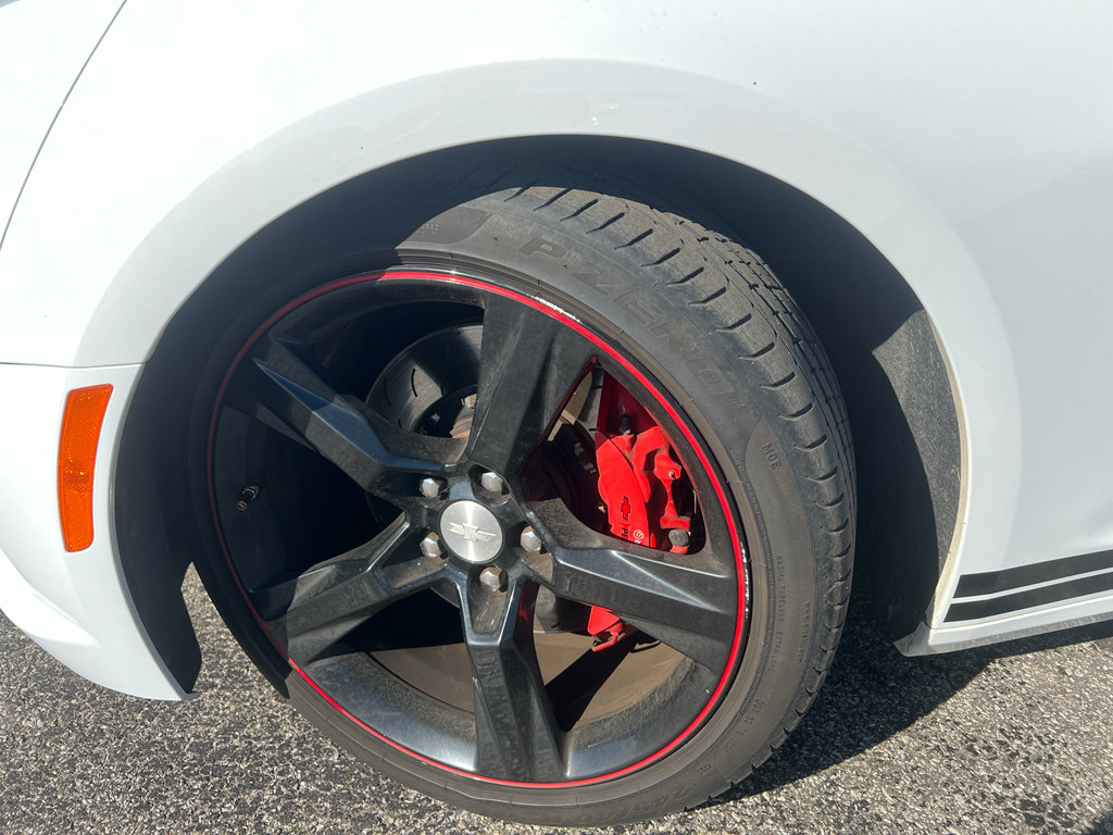 Used 2016 Chevrolet Camaro SS image 9