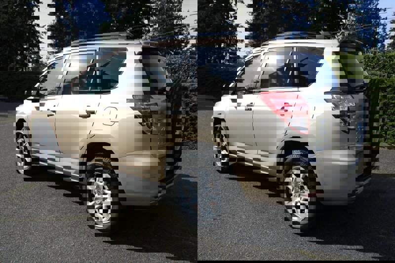 Used 2011 Toyota RAV4 2WD w/ Base L4 Extra Value Pkg image 4