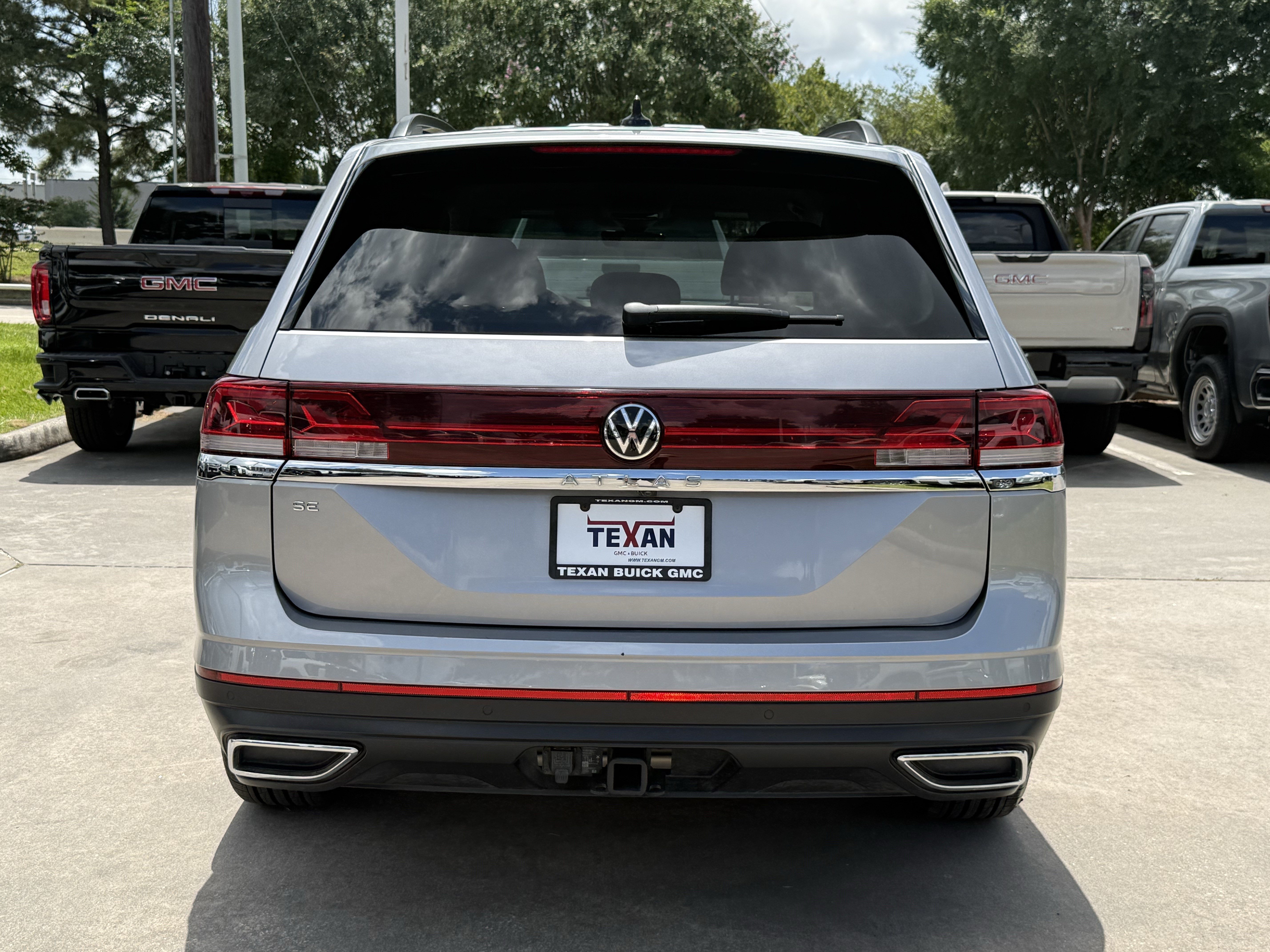 Used 2024 Volkswagen Atlas SE FWD image 6