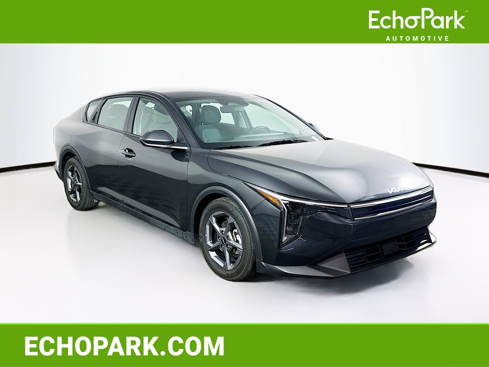 Used 2025 Kia K4 LXS image 1