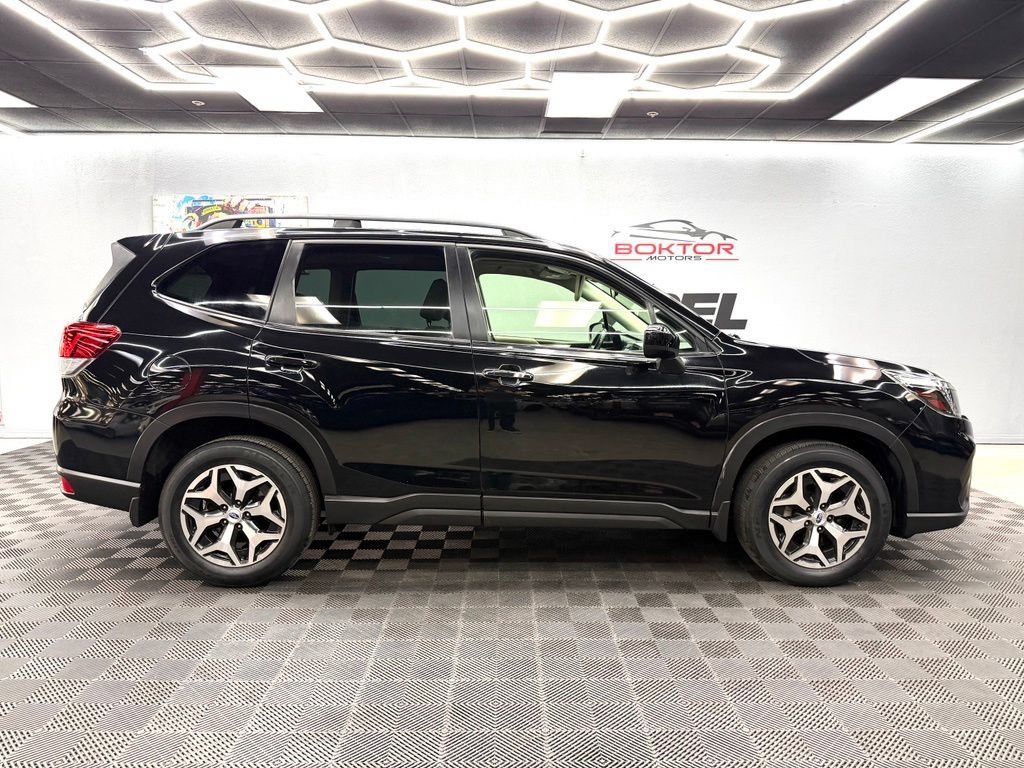 Used 2020 Subaru Forester Premium AWD/4WD image 17