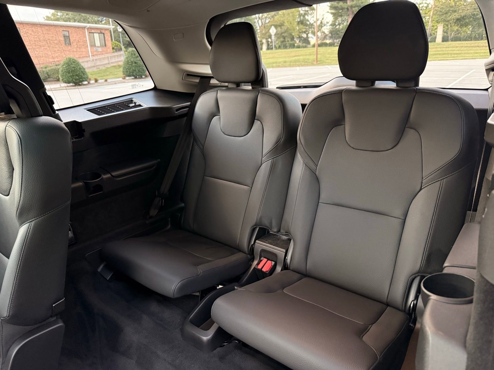 Used 2023 Volvo XC90 T8 Plus image 33