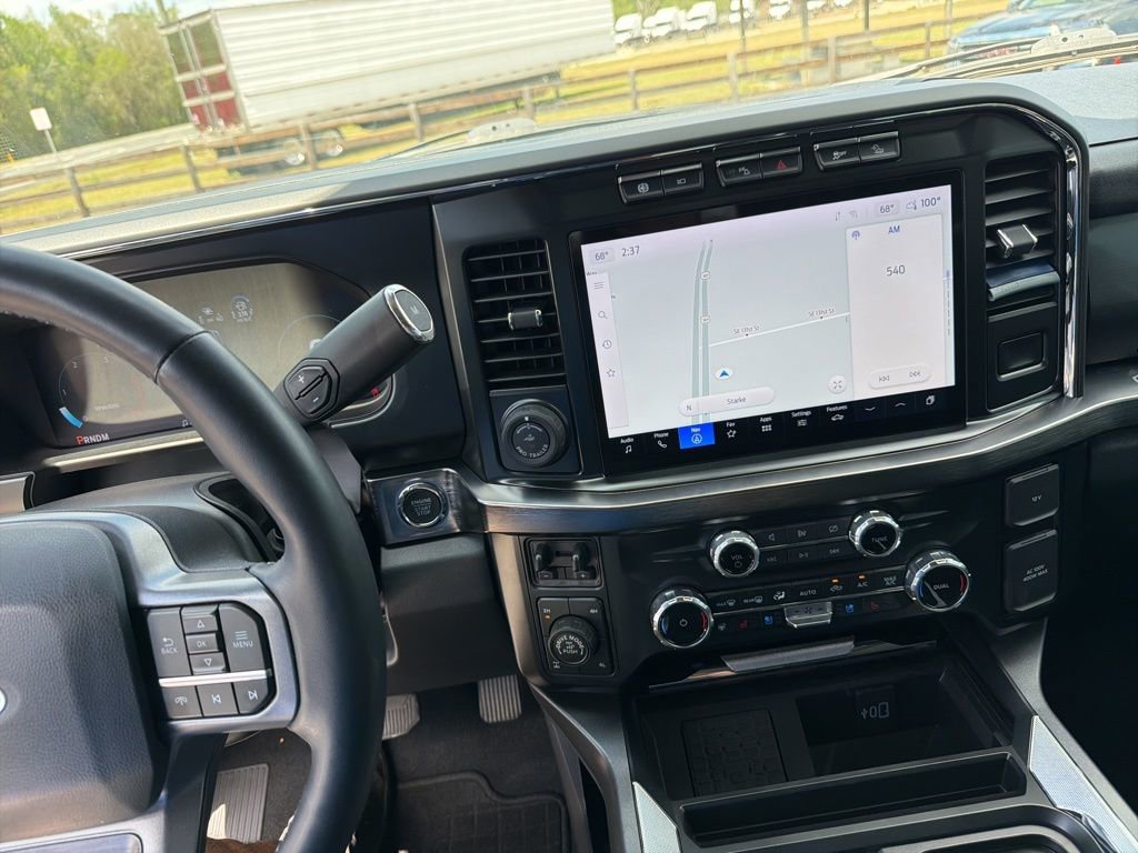 Used 2023 Ford F250 Lariat w/ Lariat Ultimate Package AWD/4WD image 12