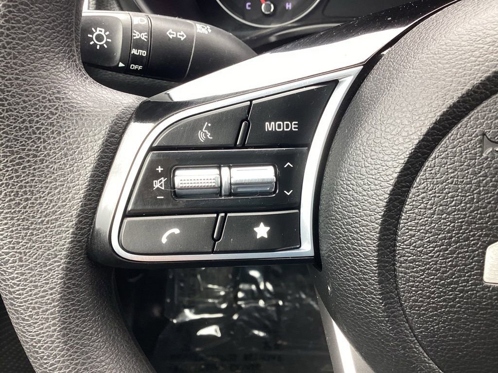 Used 2023 Kia Forte LXS image 16