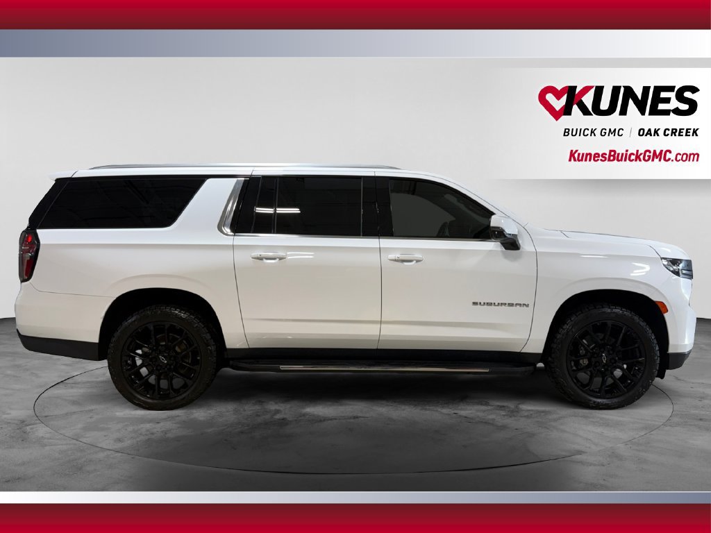 Used 2022 Chevrolet Suburban LT w/ Luxury Package AWD/4WD image 12