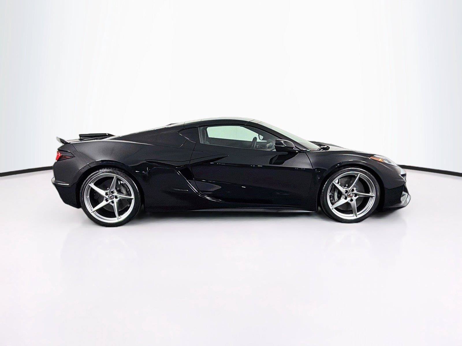 Used 2025 Chevrolet Corvette E-Ray w/ Battery Protection Package AWD/4WD image 12