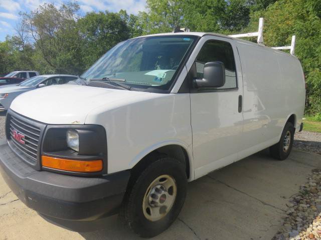 Used 2017 GMC Savana 3500 RWD image 3