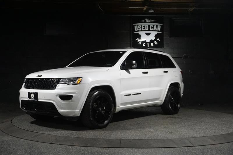 Used 2017 Jeep Grand Cherokee Overland w/ Jeep Active Safety Group