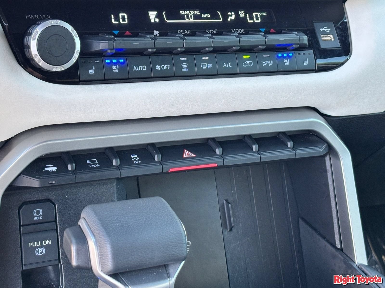 Certified 2025 Toyota Sequoia Capstone AWD/4WD image 30